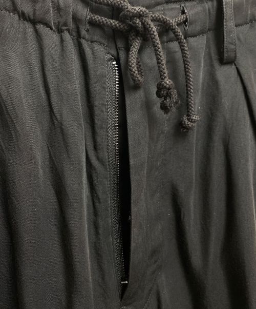 Yohji Yamamoto pour homme（ヨウジヤマモト プールオム）Yohji Yamamoto pour homme (ヨウジヤマモト プールオム) キュプラツイルカラスパンツ ブラック サイズ:3の古着・服飾アイテム