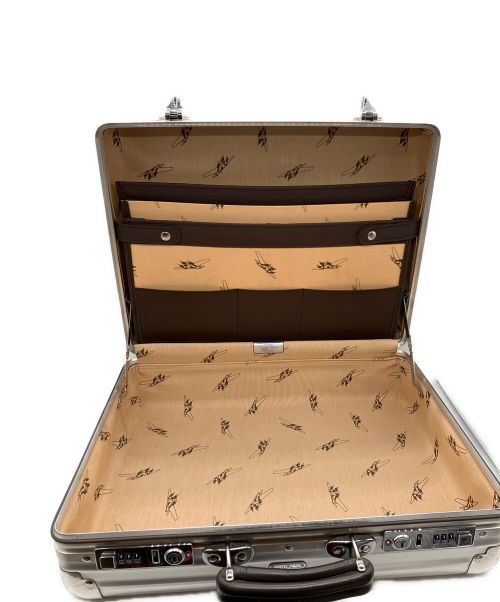 RIMOWA（リモワ）RIMOWA (リモワ) メタルアタッシュケース シルバーの古着・服飾アイテム