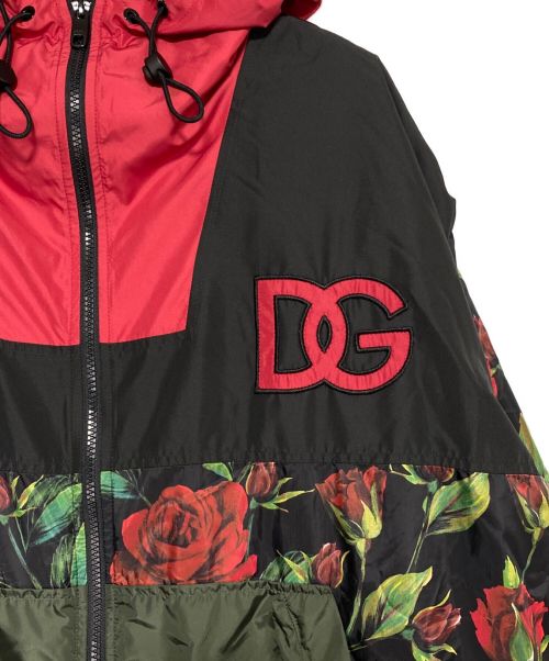 DOLCE & GABBANA（ドルチェ＆ガッバーナ）DOLCE & GABBANA (ドルチェ＆ガッバーナ) ローズプリント フーデットジャケット レッド×ブラック サイズ:Mの古着・服飾アイテム
