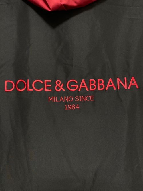 DOLCE & GABBANA（ドルチェ＆ガッバーナ）DOLCE & GABBANA (ドルチェ＆ガッバーナ) ローズプリント フーデットジャケット レッド×ブラック サイズ:Mの古着・服飾アイテム