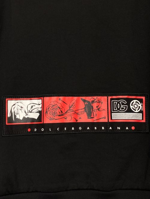 DOLCE & GABBANA（ドルチェ＆ガッバーナ）DOLCE & GABBANA (ドルチェ＆ガッバーナ) 呪術廻戦 (ジュジュツカイセン) プルオーバーパーカー ブラック×レッド サイズ:46 未使用品の古着・服飾アイテム