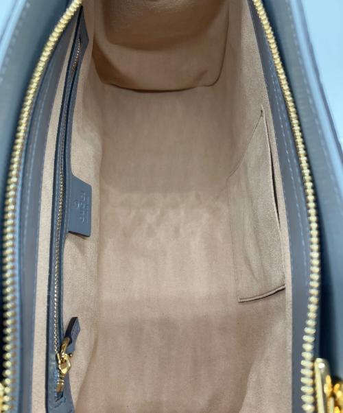 GUCCI（グッチ）GUCCI (グッチ) チェーントートバッグ グレーの古着・服飾アイテム