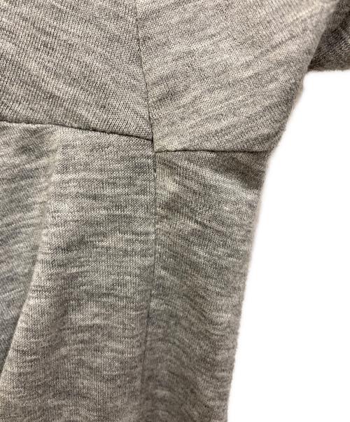 LOUIS VUITTON（ルイ ヴィトン）LOUIS VUITTON (ルイ ヴィトン) ポケットTシャツ グレー サイズ:SIZE Sの古着・服飾アイテム