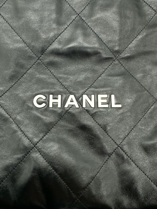 CHANEL（シャネル）CHANEL (シャネル) シャネル 22 ブラック×ゴールドの古着・服飾アイテム