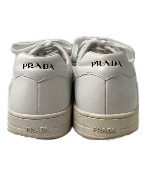 PRADA（プラダ）PRADA (プラダ) レザースニーカー ホワイト サイズ:8の古着・服飾アイテム