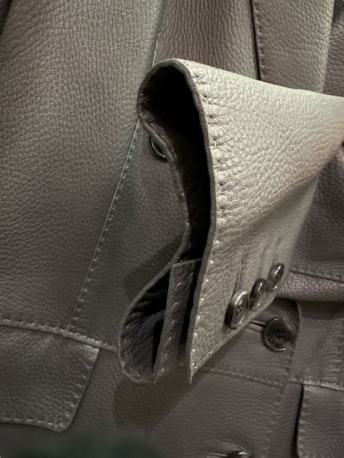 HERMES（エルメス）HERMES (エルメス) ダブルブレストレザーコート グレー サイズ:36の古着・服飾アイテム