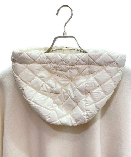 MONCLER（モンクレール）MONCLER (モンクレール) ダウン切替ポンチョケープ ホワイト サイズ:FREEの古着・服飾アイテム
