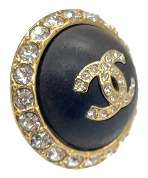 CHANEL（シャネル）CHANEL (シャネル) ココマークボタンピアス ブラック×ゴールドの古着・服飾アイテム