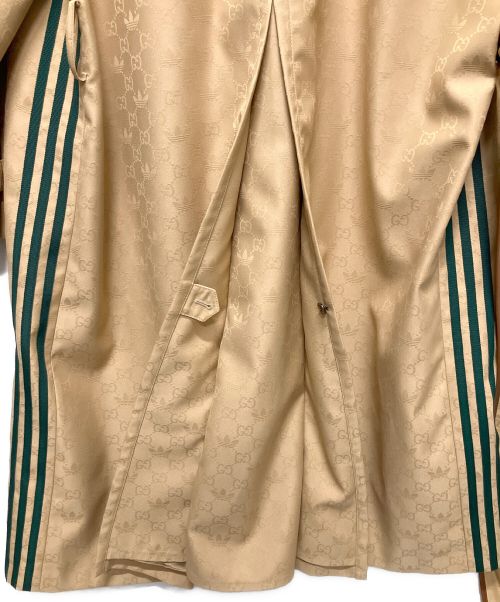 GUCCI（グッチ）GUCCI (グッチ) adidas Originals (アディダスオリジナル) ベルト付き ダブルブレスト コート ベージュ×グリーン サイズ:46の古着・服飾アイテム