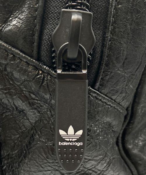 BALENCIAGA（バレンシアガ）BALENCIAGA (バレンシアガ) adidas Originals (アディダスオリジナル) GYM BAG(ジムバッグ)/ボストンバッグ/ショルダーバッグ ブラック×ホワイト サイズ:-の古着・服飾アイテム