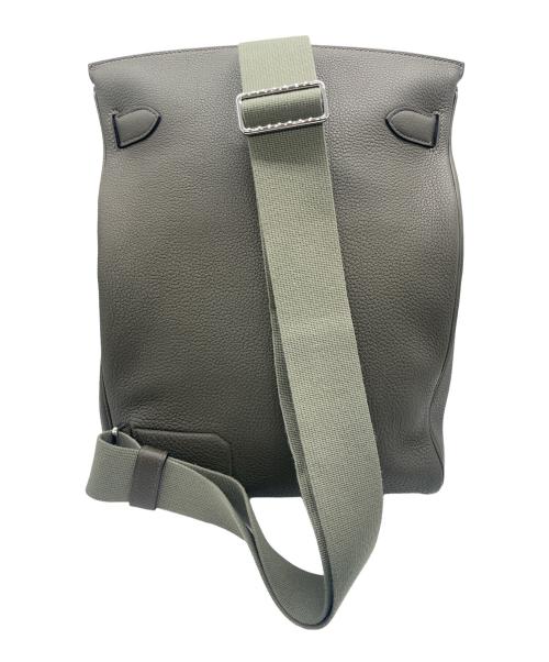 HERMES（エルメス）HERMES (エルメス) アッカド GM/シルバー金具/トゴ/ヴェール ドゥ グリ/カーキ/グリーン系/U刻印 カーキ サイズ:GMの古着・服飾アイテム
