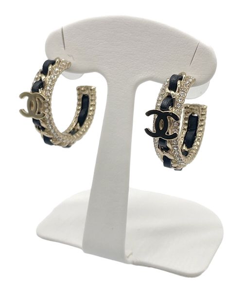 CHANEL（シャネル）CHANEL (シャネル) ココマーク フープ ピアス ブラック×シャンパンゴールドの古着・服飾アイテム