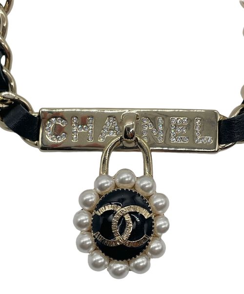 CHANEL（シャネル）CHANEL (シャネル) プレート付チェーンベルト ブラック×シャンパンゴールドの古着・服飾アイテム
