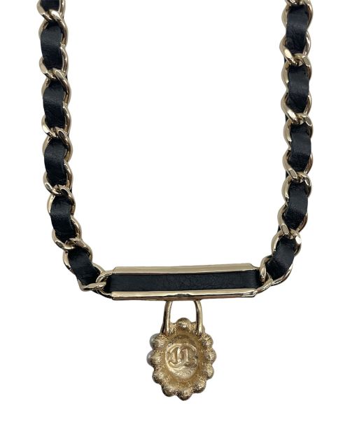CHANEL（シャネル）CHANEL (シャネル) プレート付チェーンベルト ブラック×シャンパンゴールドの古着・服飾アイテム