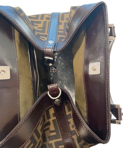 FENDI（フェンディ）FENDI (フェンディ) ズッカ柄ハンドバッグ ブラウンの古着・服飾アイテム