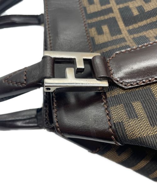 FENDI（フェンディ）FENDI (フェンディ) ズッカ柄ハンドバッグ ブラウンの古着・服飾アイテム