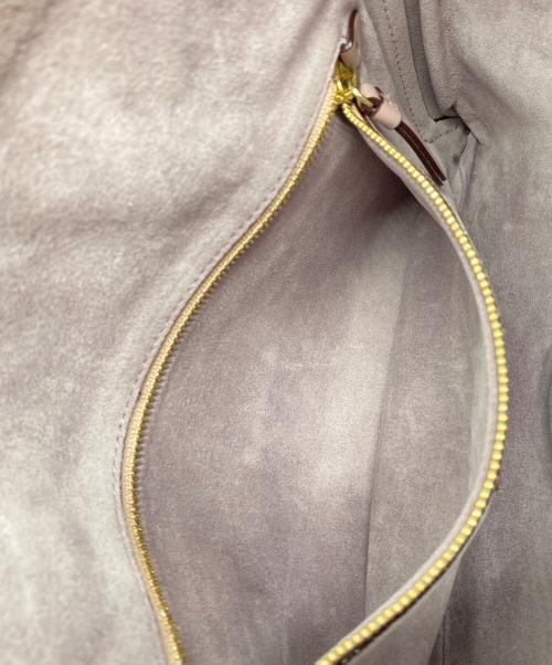 JIMMY CHOO（ジミーチュウ）JIMMY CHOO (ジミーチュウ) レザーショルダーバッグ ピンク×ゴールドの古着・服飾アイテム