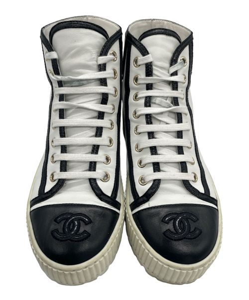 CHANEL（シャネル）CHANEL (シャネル) 厚底ハイカットスニーカー ホワイト×ブラック サイズ:36の古着・服飾アイテム