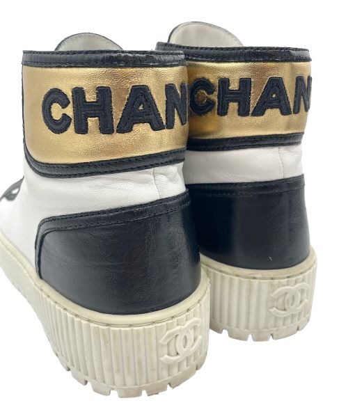 CHANEL（シャネル）CHANEL (シャネル) 厚底ハイカットスニーカー ホワイト×ブラック サイズ:36の古着・服飾アイテム