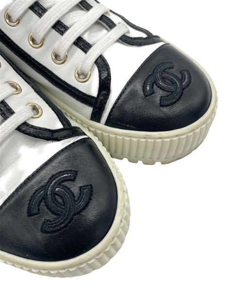 CHANEL（シャネル）CHANEL (シャネル) 厚底ハイカットスニーカー ホワイト×ブラック サイズ:36の古着・服飾アイテム