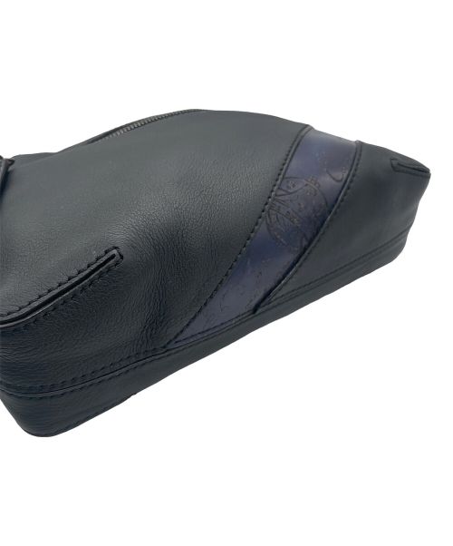 Berluti（ベルルッティ）Berluti (ベルルッティ) カリグラフィ レザー ボディバッグ ネイビー サイズ:-の古着・服飾アイテム