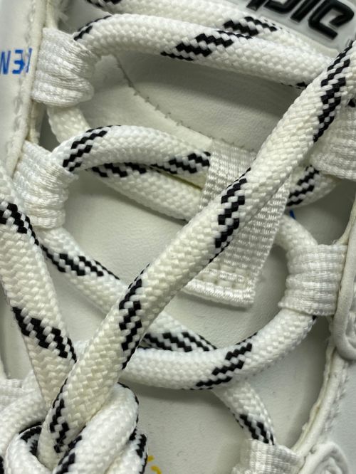 BALENCIAGA（バレンシアガ）BALENCIAGA (バレンシアガ) TRIPLE S ホワイト サイズ:42の古着・服飾アイテム