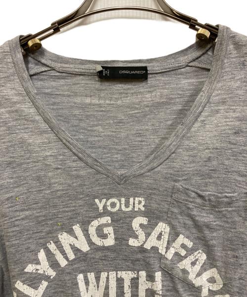 DSQUARED2（ディースクエアード）DSQUARED2 (ディースクエアード) VネックTシャツ ライトグレー サイズ:Mの古着・服飾アイテム