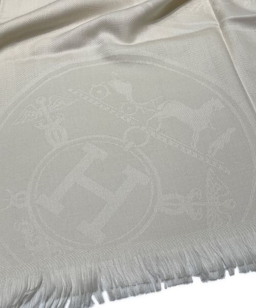 HERMES（エルメス）HERMES (エルメス) ストール ニュー・リブリス ホワイトの古着・服飾アイテム