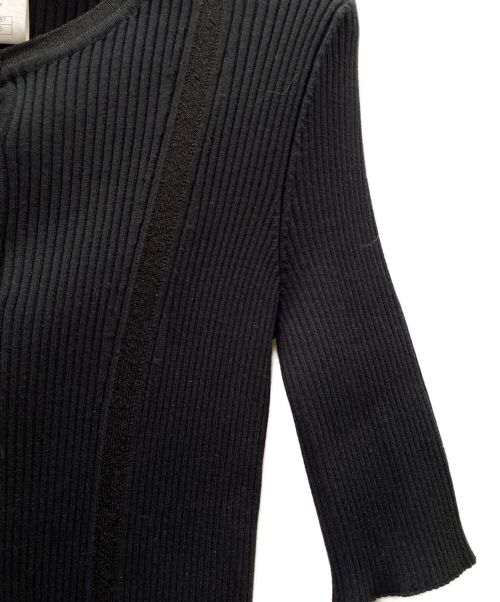 CHANEL（シャネル）CHANEL (シャネル) ココマークボタン ヘンリーネック カットソー ブラック サイズ:36の古着・服飾アイテム