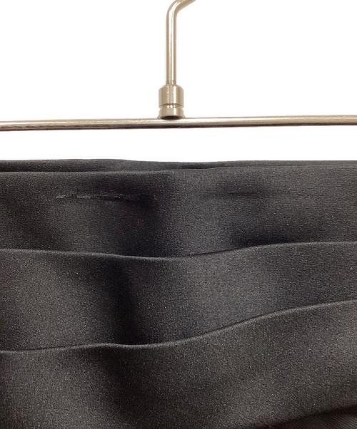 Yves Saint Laurent（イヴサンローラン）Yves Saint Laurent (イヴサンローラン) フリルコクーンスカート ブラック サイズ:34の古着・服飾アイテム