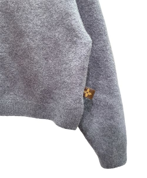LOUIS VUITTON（ルイ ヴィトン）LOUIS VUITTON (ルイ ヴィトン) コンパクト ニット クロップド カーディガン ライトグレー サイズ:XSの古着・服飾アイテム