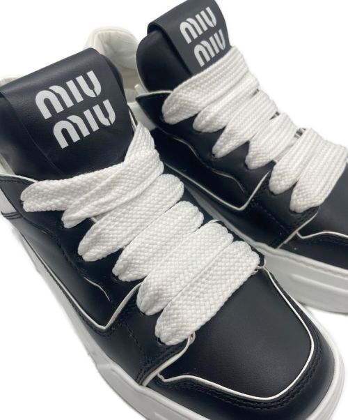 MIU MIU（ミュウミュウ）MIU MIU (ミュウミュウ) MIU MIU ロゴ レザー スニーカー ブラック サイズ:36の古着・服飾アイテム