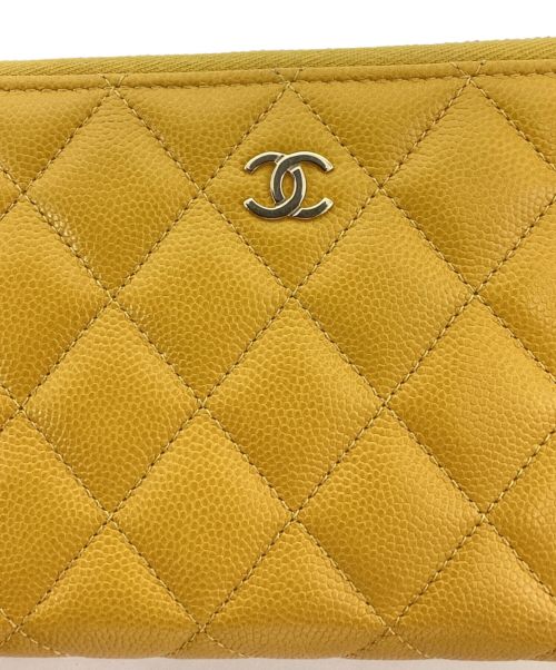 CHANEL（シャネル）CHANEL (シャネル) キャビアスキンラウンドファスナー財布 イエローの古着・服飾アイテム