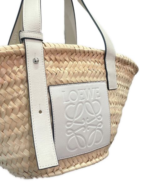 LOEWE（ロエベ）LOEWE (ロエベ) カゴバッグ ベージュ×ホワイトの古着・服飾アイテム