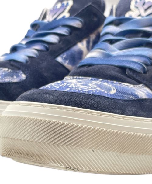 LOUIS VUITTON（ルイ ヴィトン）LOUIS VUITTON (ルイ ヴィトン) LVオリライン モノグラムペイズリー バンダナ柄 ローカットスニーカー  ネイビー サイズ:7の古着・服飾アイテム