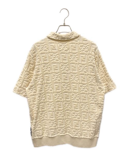 FENDI（フェンディ）FENDI (フェンディ) パイル地ズッカ柄ポロシャツ アイボリー サイズ:XSの古着・服飾アイテム
