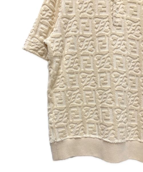 FENDI（フェンディ）FENDI (フェンディ) パイル地ズッカ柄ポロシャツ アイボリー サイズ:XSの古着・服飾アイテム