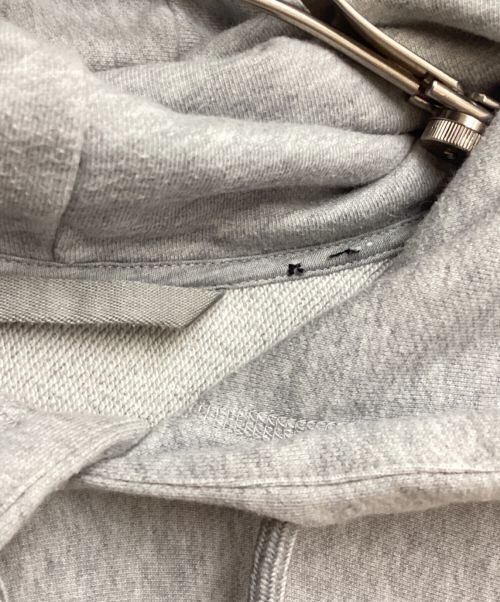 MONCLER（モンクレール）MONCLER (モンクレール) AWAKE NY (アウェイク ニューヨーク) ×AWAKE NY(アウェイクニューヨーク) プルオーバーフーディ ライトグレー サイズ:2の古着・服飾アイテム
