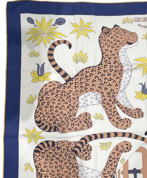 HERMES（エルメス）HERMES (エルメス) カレ ウォッシュ 90 LES LEOPARDS MODERNES アイボリー×ネイビー サイズ:90の古着・服飾アイテム