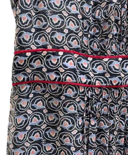 CHANEL（シャネル）CHANEL (シャネル) 総柄レースノースリーブワンピース ブラック×レッド サイズ:36の古着・服飾アイテム