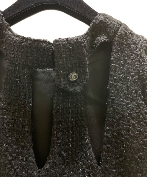 CHANEL（シャネル）CHANEL (シャネル) サイドジップフリルカラーツイードブラウス ブラック サイズ:36の古着・服飾アイテム