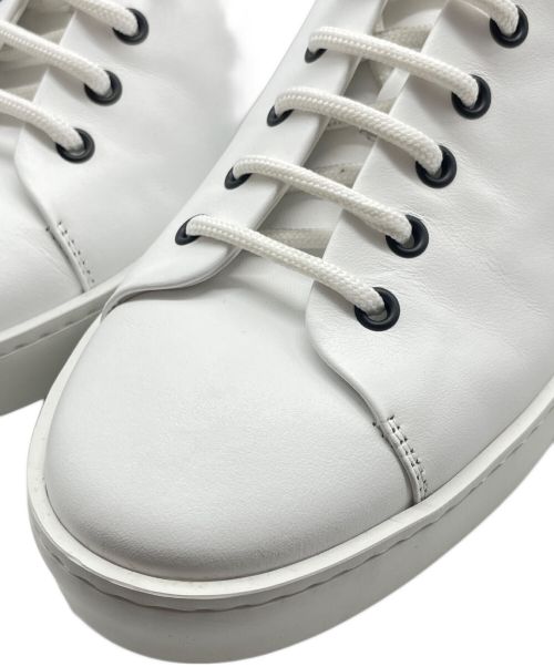 Manolo Blahnik（マノロ ブラニク）Manolo Blahnik (マノロブラニク) SEMANADO セマナド レザー ローカットスニーカー ホワイト サイズ:8の古着・服飾アイテム