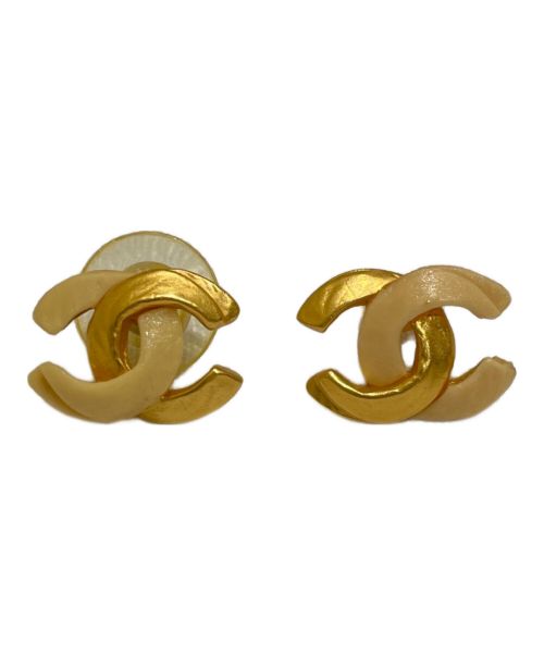 CHANEL（シャネル）CHANEL (シャネル) ココマークピアス ゴールド×ベージュの古着・服飾アイテム