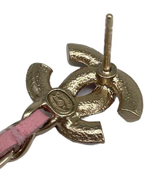 CHANEL（シャネル）CHANEL (シャネル) ココマーク パールモチーフスイングチェーンピアス ピンクの古着・服飾アイテム