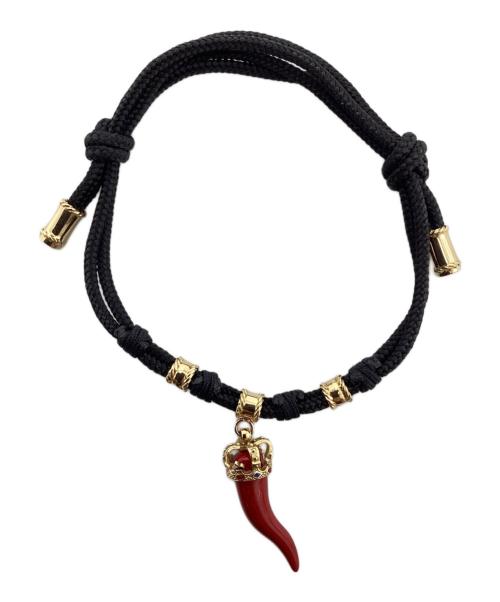 DOLCE & GABBANA（ドルチェ＆ガッバーナ）DOLCE & GABBANA GOOD LUCK BRACELET WITH ENAMELED YELLOW GOLD PENDANT CHARM (グッドラックブレスレットウィズエナメルイエローゴールドペンダントチャーム)の古着・服飾アイテム