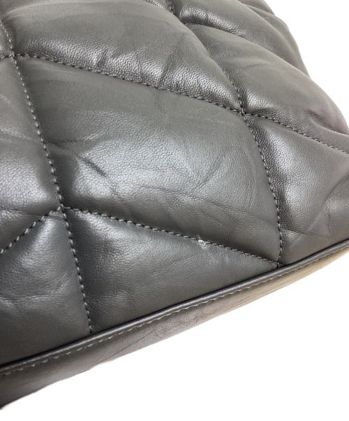 Saint Laurent Paris（サンローランパリ）Saint Laurent Paris (サンローランパリ) ルルパファーチェーンショルダーバッグ グレーの古着・服飾アイテム