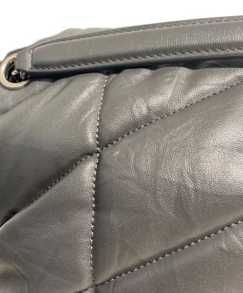 Saint Laurent Paris（サンローランパリ）Saint Laurent Paris (サンローランパリ) ルルパファーチェーンショルダーバッグ グレーの古着・服飾アイテム