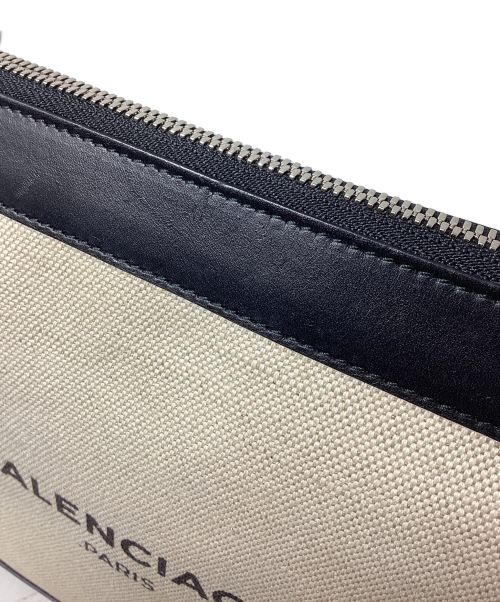 BALENCIAGA（バレンシアガ）BALENCIAGA (バレンシアガ) ロゴクラッチバッグ ブラック サイズ:-の古着・服飾アイテム