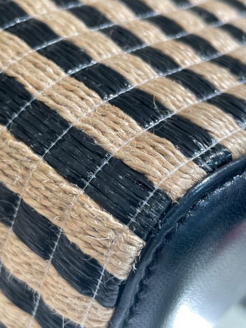 CHANEL（シャネル）CHANEL (シャネル) スモールバニティショルダーバッグ ベージュ×ブラックの古着・服飾アイテム