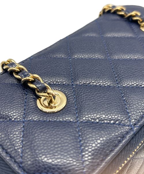 CHANEL（シャネル）CHANEL (シャネル) チェーンスモールバニティーバッグ ネイビー サイズ:スモールの古着・服飾アイテム